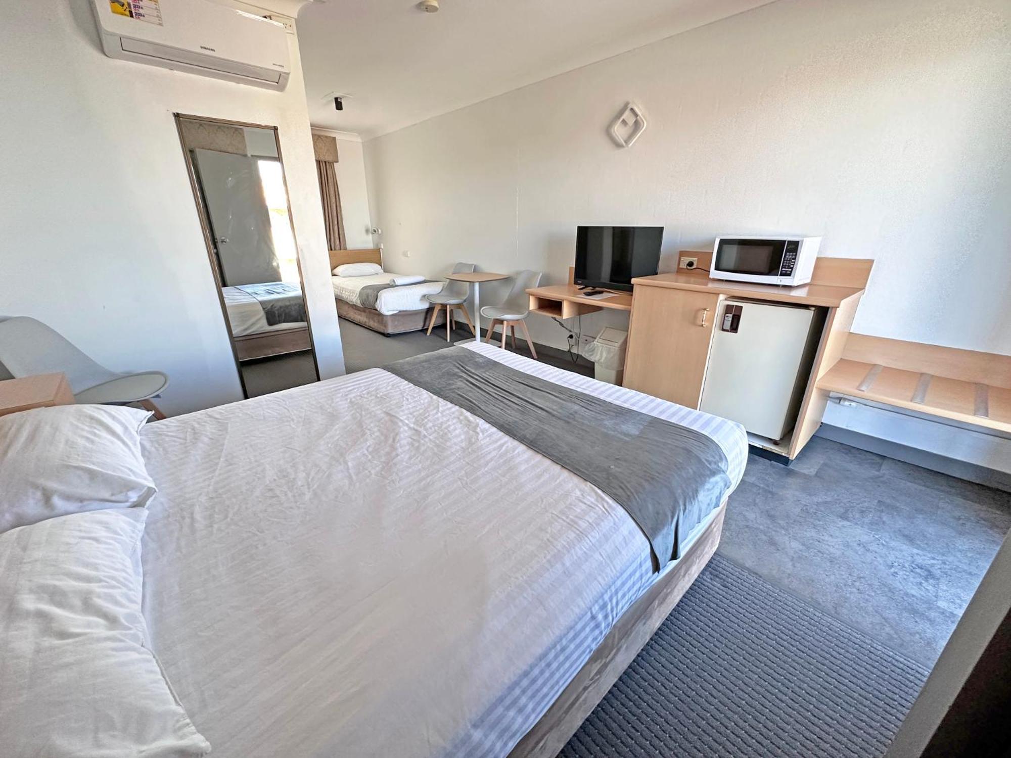 Spa Village Travel Inn Moree Værelse billede